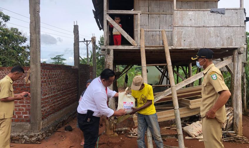 Satres Narkoba Polres Kepahiang Salurkan Bantuan Sosial