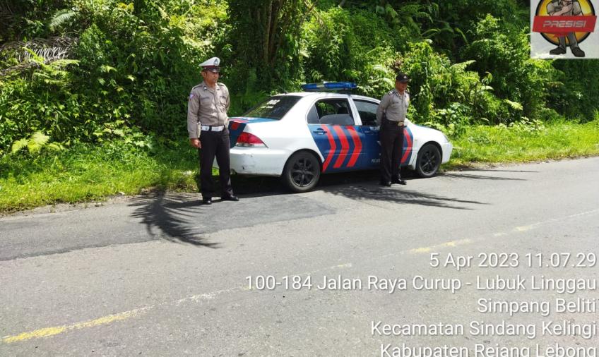 Polsek Sindang Kelingi Melaksanakan Kegiatan Patroli Rutin Diwilayah Hukum Polsek Sindang Kelingi 