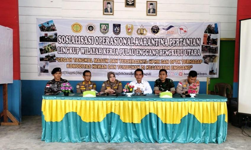 Kapolsek Enggano Hadiri Sosialisasi Karantina Pertanian Bengkulu di Pulau Enggano 