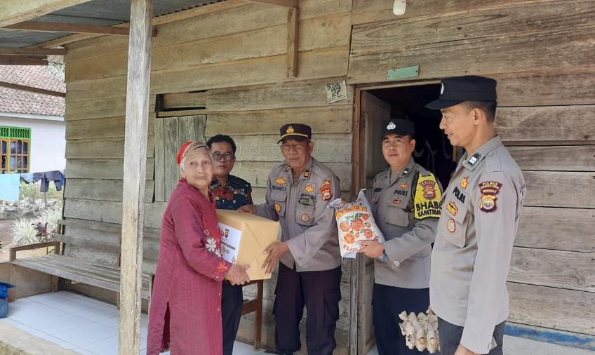Polres Bengkulu Utara Kembali Distribusikan Bansos Kepada Masyarakat