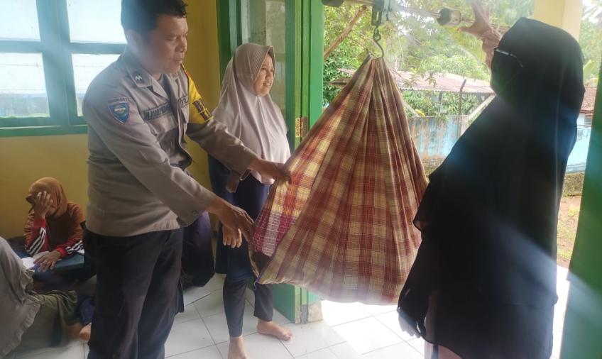 Bhabinkamtibmas Polsek Giri Mulya Sambang Postu Tingkatkan Penurunan Angka Stunting