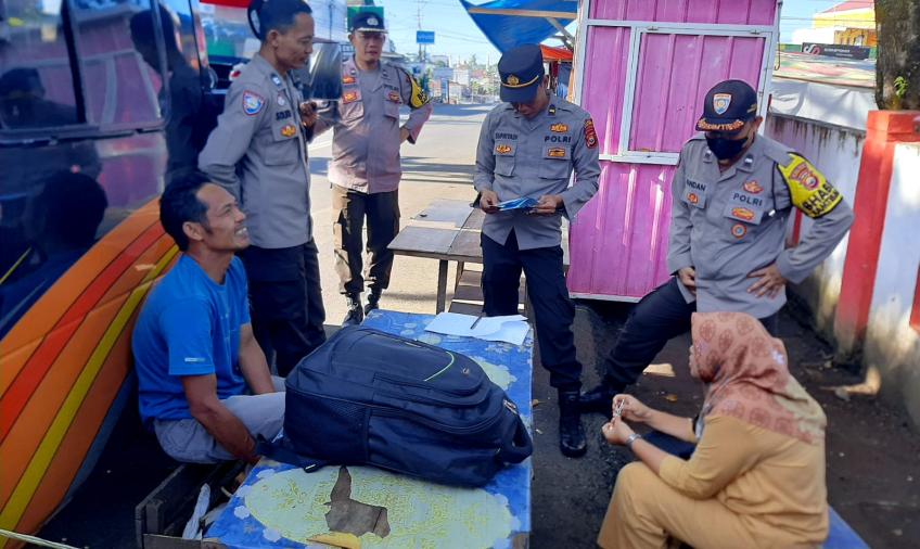 Polres Bengkulu Utara Dengarkan Keluhan Sopir Dijalan Raya Saat Jumat Curhat
