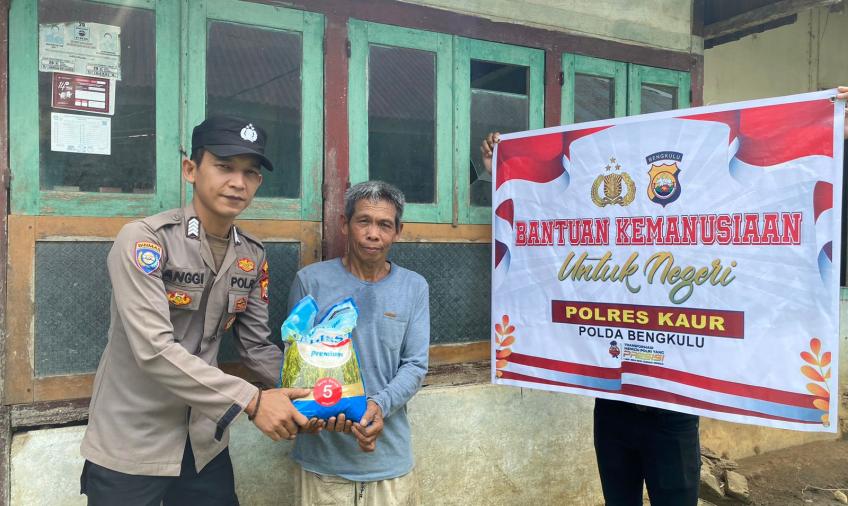 Polsek Kaur Utara Kembali Salurkan Bansos