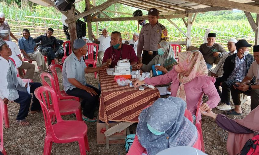 Personel Polsek Manna Melakukan Monitoring dan Pengamanan Cek Kesehatan Jemaah Suluk