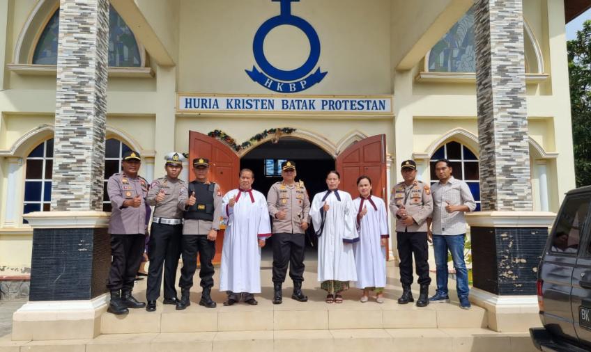 Kapolres Rejang Lebong Tinjau Pengamanan Hari Paskah di Gereja GKII dan HKBP