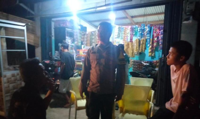 Bhabinkamtibmas Desa Nanjungan Polsek Pino Raya  Sambangi Warganya