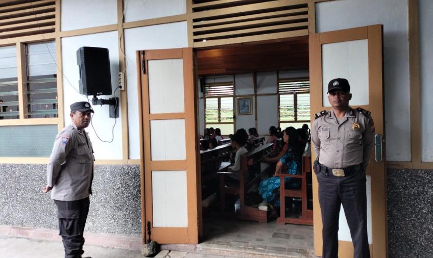 Polsek Sindang Kelingi Lakukan Pengamanan di Gereja St. Fransiskus Asisi