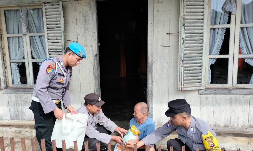 Bantuan Kemanusiaan Untuk Negeri Kembali di Salurkan Polsek Bermani Ilir Untuk Warga Kurang Mampu   