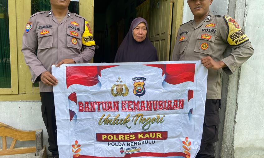 Polsek Nasal Kembali Salurkan Bansos