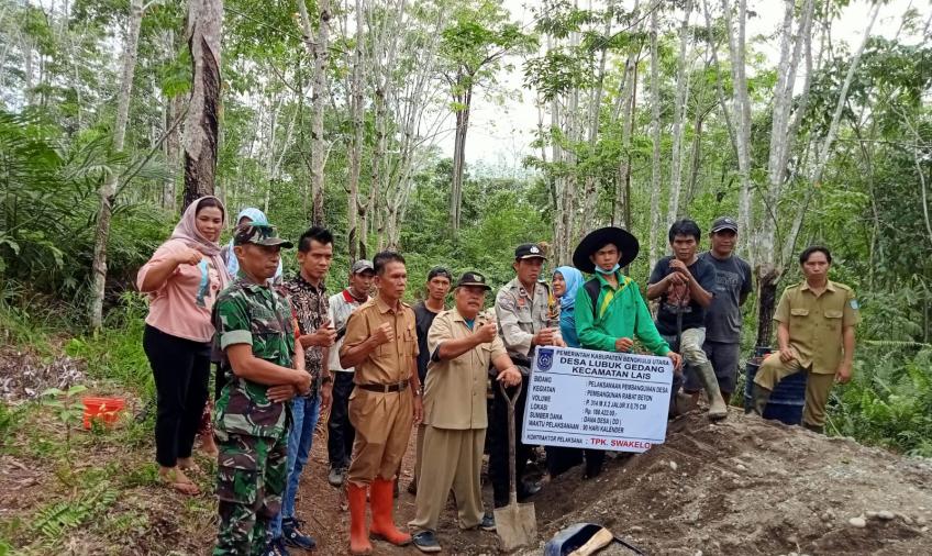 Monitoring Penggunaan DD, Polsek Lais hadiri acara Penetapan Titik Nol