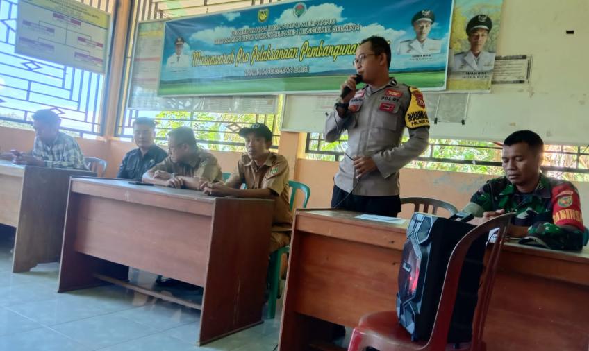 Bhabinkamtibmas Polsek Pino Raya,  Hadiri Kegiatan Musrenbang RKPD Tahun 2023 di Desa Napal Melintang 