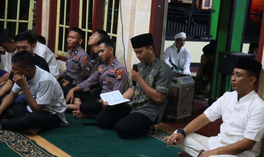 Polres Bengkulu Selatan dan Polsek Jajaran Memperingati Nuzulul Quran di Masjid Sulaiman Al Farizi