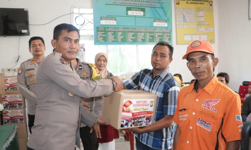 Polri Peduli, Bid Humas Polda Bengkulu Distribusikan Bantuan Kemanusian Untuk Negeri