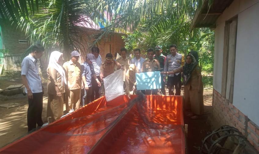 Bhabinkamtibmas Polsek Batik Nau, Menghadiri Titik Nol Ketahanan Pangan di Desa Taba Kelintang