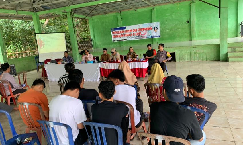 Bhabinkamtibmas Polsek Pino Raya Hadiri Penyuluhan Hukum di desa Tanggo Raso 