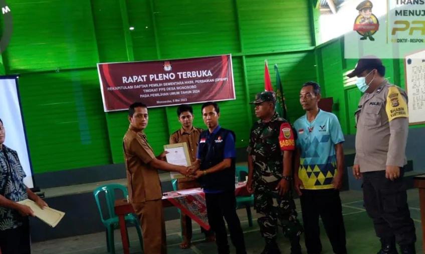 Polsek Penarik Raya Amankan Jalannya Rapat Pleno Terbuka Rekapitulasi DPHP Pemilu 2024