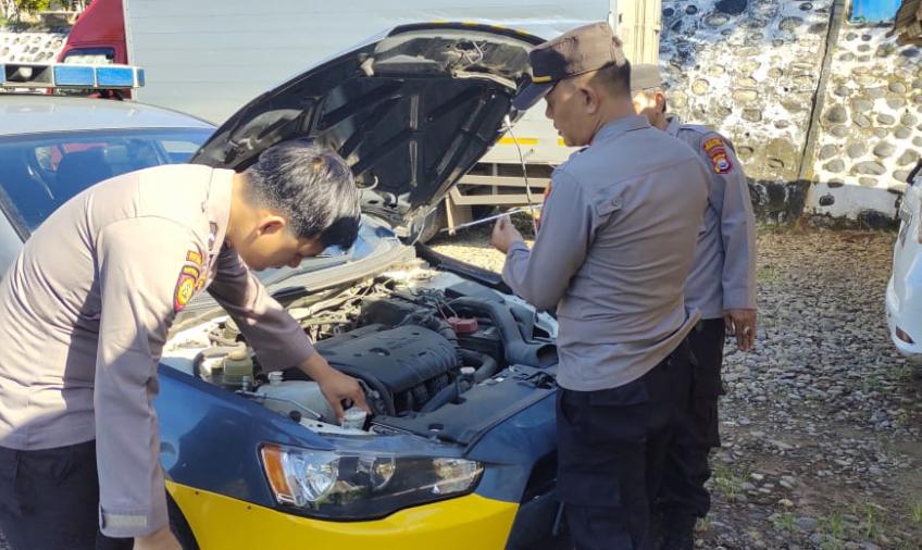 Pastikan Kendaraan Siap Digunakan, Kapolsek Cek Ranmor Dinas