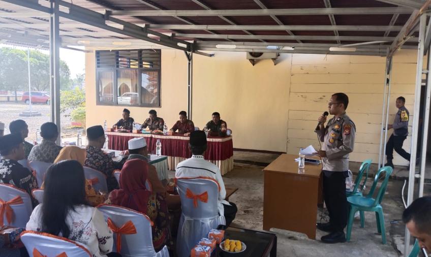Polsek Padang Jaya Gelar Halal Bihalal Bersama Unsur Tripika 