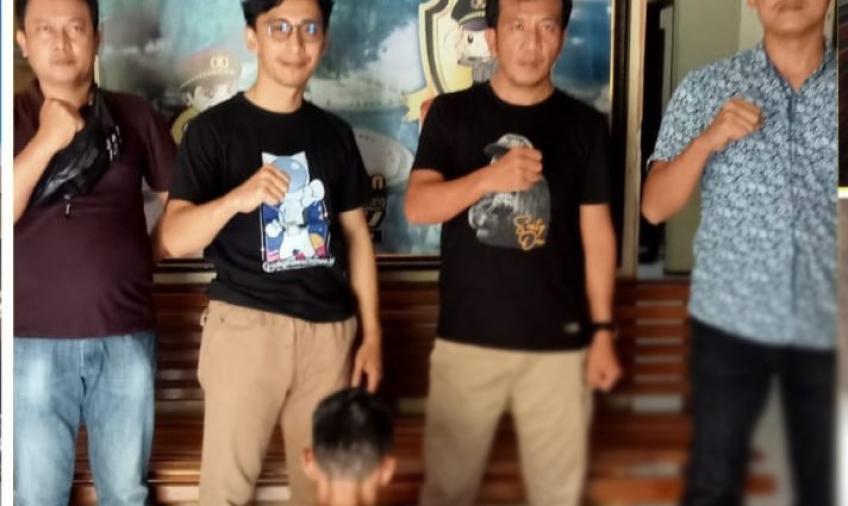 Pria Paruh Baya Diamankan Polsek Ratu Samban