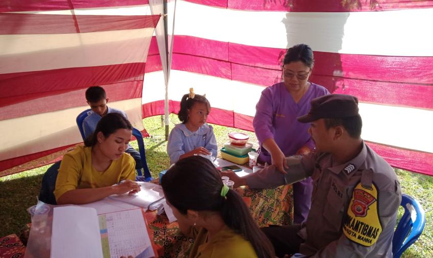 Bhabinkamtibmas Polsek Kota Manna Hadiri Kegiatan Pengobatan Gratis 