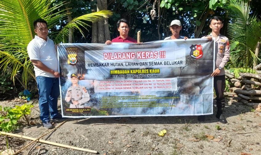 Polsek Nasal Melaksanakan Sosialisasi Karhutlah di Desa Pasar Baru 