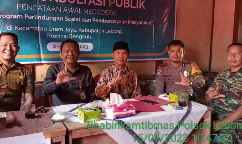 Bhabinkamtibmas Polsek Lebong Utara Hadiri Forum Konsultasi Publik Regsosek di Desa Tangua
