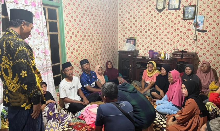 Polisi Datangi TKP Ditemukannya Mayat Mengambang di Sungai