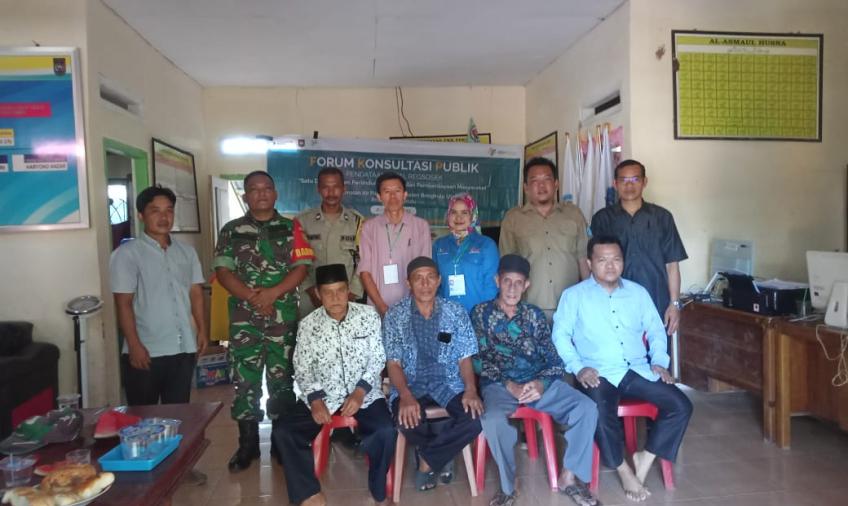 Didampingi Oleh Bhabinkamtibmas, Pendataan Warga Retes Berjalan Lancar