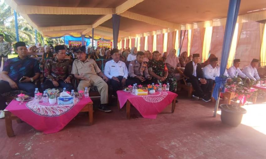 Kanit Binmas Polsek Lais Hadiri Acara Perpisahan Siswa MTsN 03 Bengkulu Utara