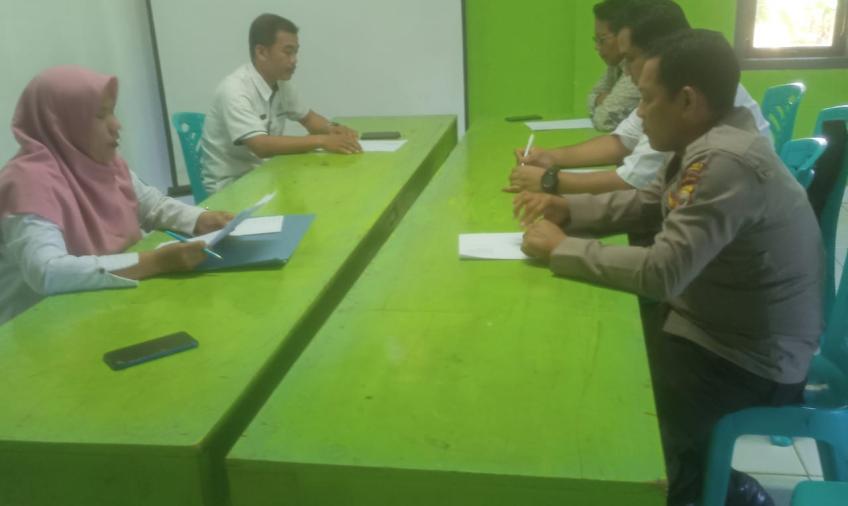 Polsek Penarik Raya Hadiri Rapat Penentuan Pemenang Lomba Desa 