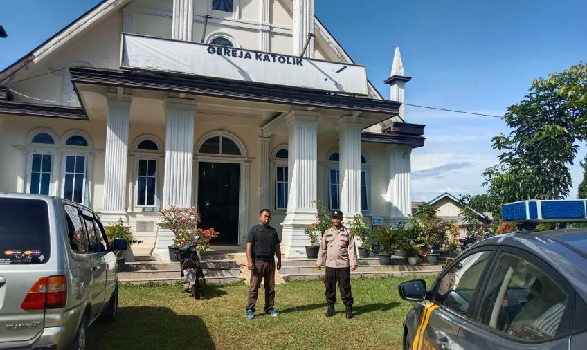 Pastikan keamanan Ibadah Kenaikan Isa Almasih Umat Kristiani, Polsek Padang Jaya Laksanakan Pengamanan 