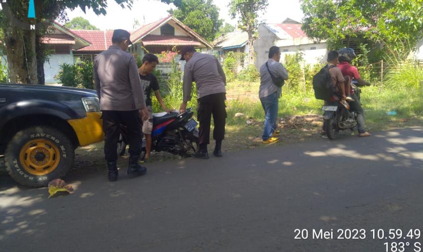 Polsek Kotapadang Razia Senpi dan Sajam di Jalur Lintas 