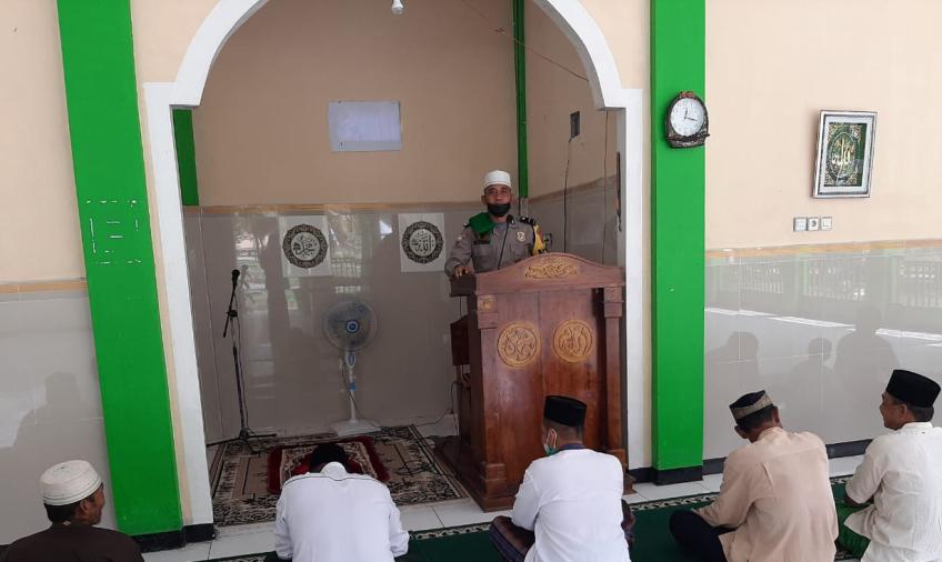 Jadi Khotib Sholat Jumat, Aipda M.Harahap Sampaikan Materi Jaga Iman Dan Kerukunan Umat