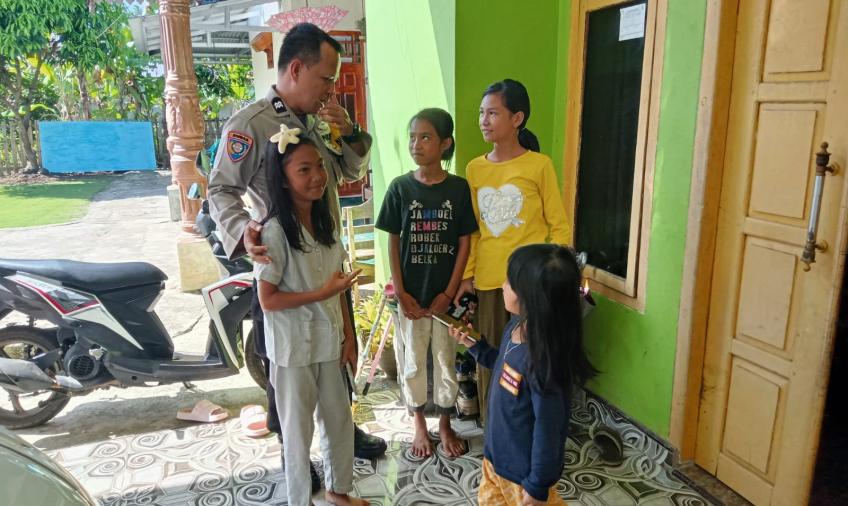 Wujudkan Polsanak, Bhabinkamtibmas Polsek Pino Laksanakan Sambang Anak