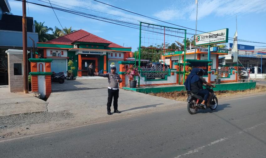Tekan Angka Laka Lantas, Polsek Ketahun Laksanakan Gatur