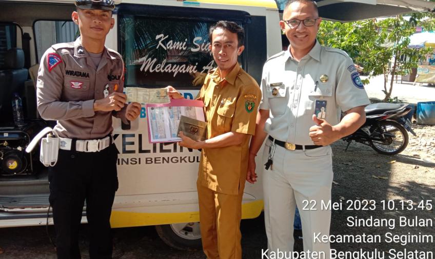 Sat Lantas Polres BS Berikan Pelayanan Samsat Keliling Bersama Instansi Terkait 
