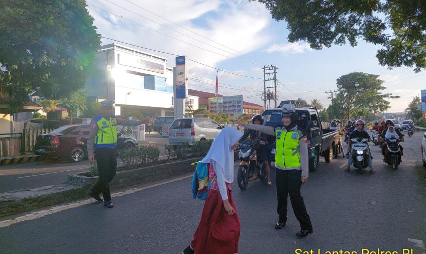 Jaga Kamseltibcarlantas yang Kondusif, Sat Lantas Polres Rejang Lebong Gelar Pengaturan Lalin 