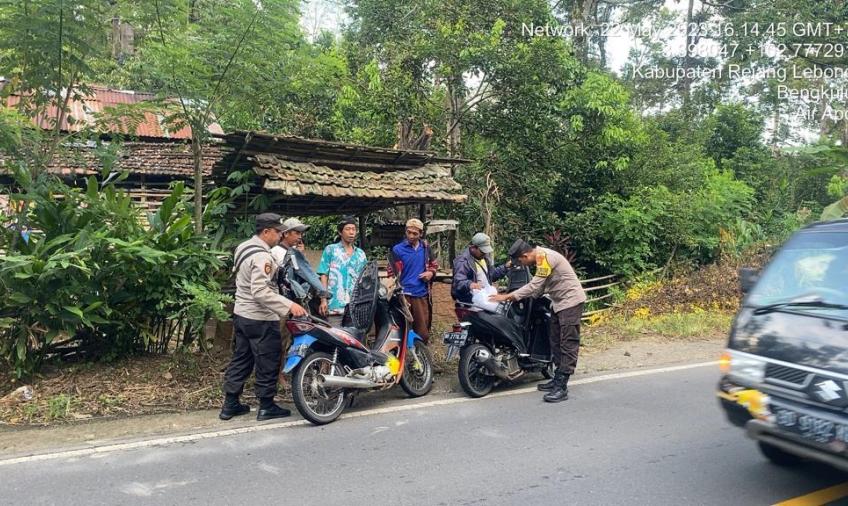 Cegah Tindak 3C dan Narkoba, Polsek Padang Ulak Tanding Razia Pengendara Motor 