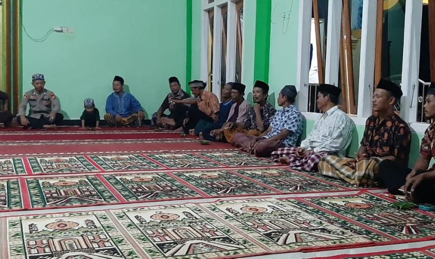 Sedang Rapat Kepanitiaan Qurban, Polisi RW Selipkan Imbauan Kamtibmas