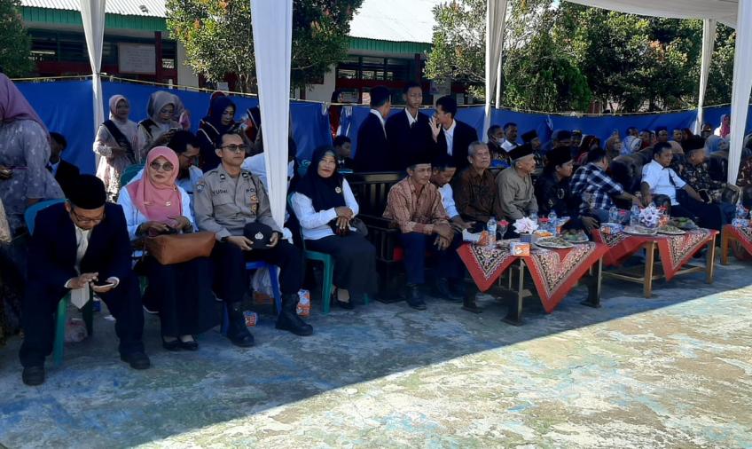 Kanit Binmas Polsek Padang Jaya, Hadiri Perpisahan Siswa-Siswa Kelas IX SMPN 25 Bengkulu Utara