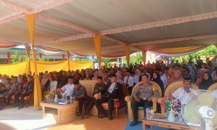 Kapolsek Giri Mulya Hadiri Perpisahan di SMPN 31 Bengkulu Utara