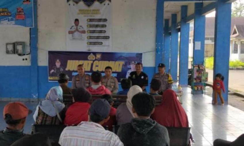 Gelar Jumat Curhat, Polsek Rejang Lebong Dengarkan Keluhan Masyarakat Terkait Patroli di Terminal Simpang Nangka
