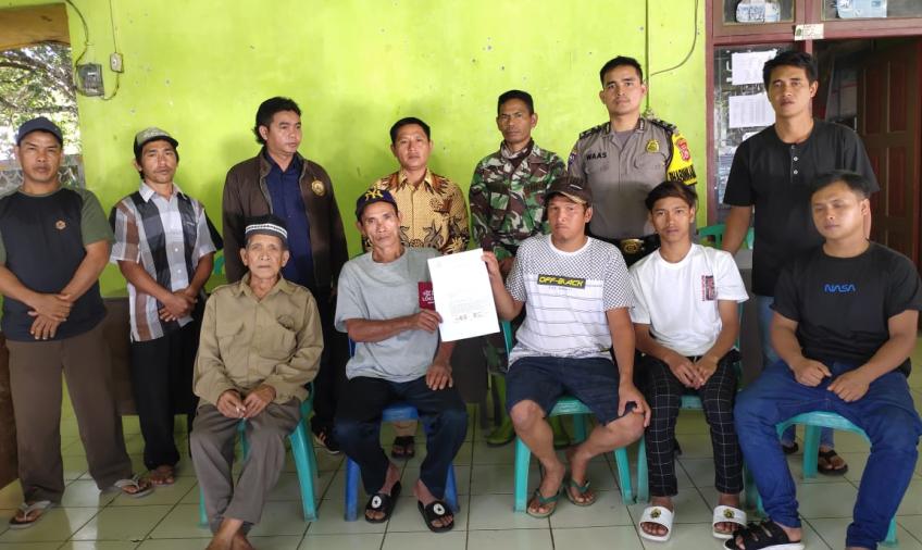 Bhabinkamtibmas dan Polisi RW Sinergi Laksanakan Problem Solving di Desa Tabeak Blau I
