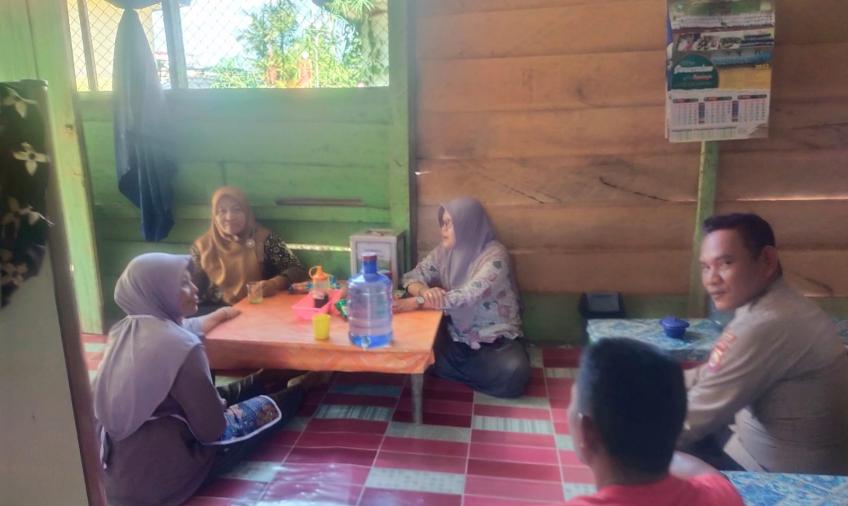 Kanit Binmas Polsek Giri Mulya Dengarkan Curhatan Masyarakat