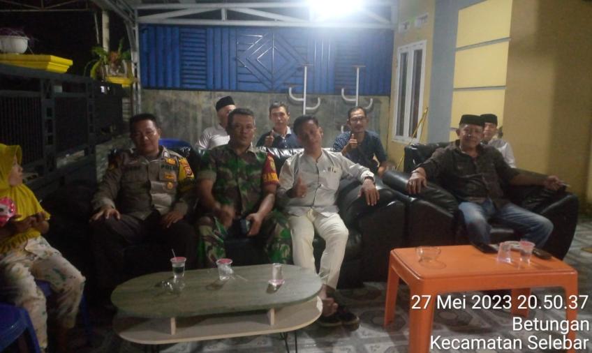 Bhabinkamtibmas Libatkan Diri dalam Pemilihan Ketua RW di Kelurahan Betungan