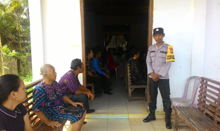 Personel Polsek Air Besi Amankan Kegiatan Ibadah Mingguan