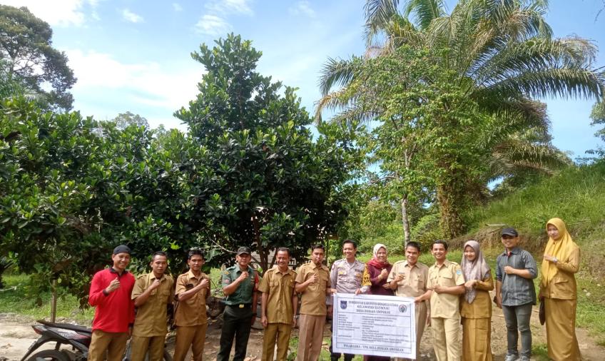 Pastikan Ketahanan Pangan Stabil, Bhabinkamtibmas Bersama Babinsa Hadiri Titik Nol Ketahanan Pangan 