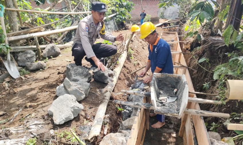Sambang Dialogis, Aipda Faisal Khocan Sampaikan Imbauan Kamtibmas