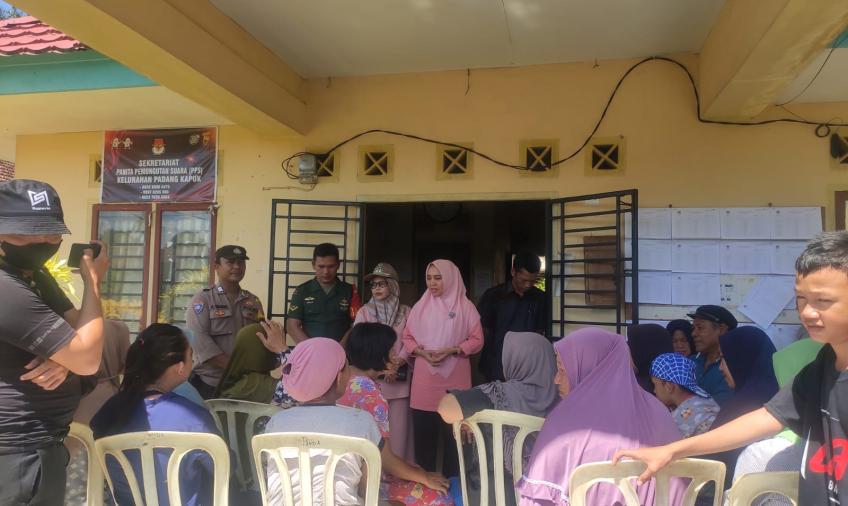 Bhabinkamtibmas Polsek Kota Manna, Monitoring Giat Pembagian Beras Cadangan Pemerintah dari Bapanas