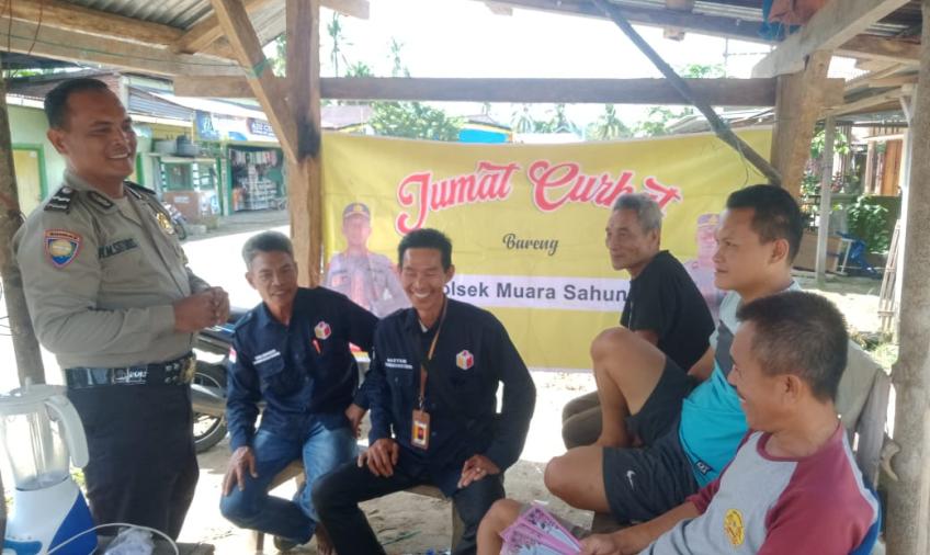 Polsek Muara Sahung, Jumat Curhat Bersama Tokoh Masyarakat Desa Ulak Bandung 